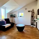 Sunshine Villa *